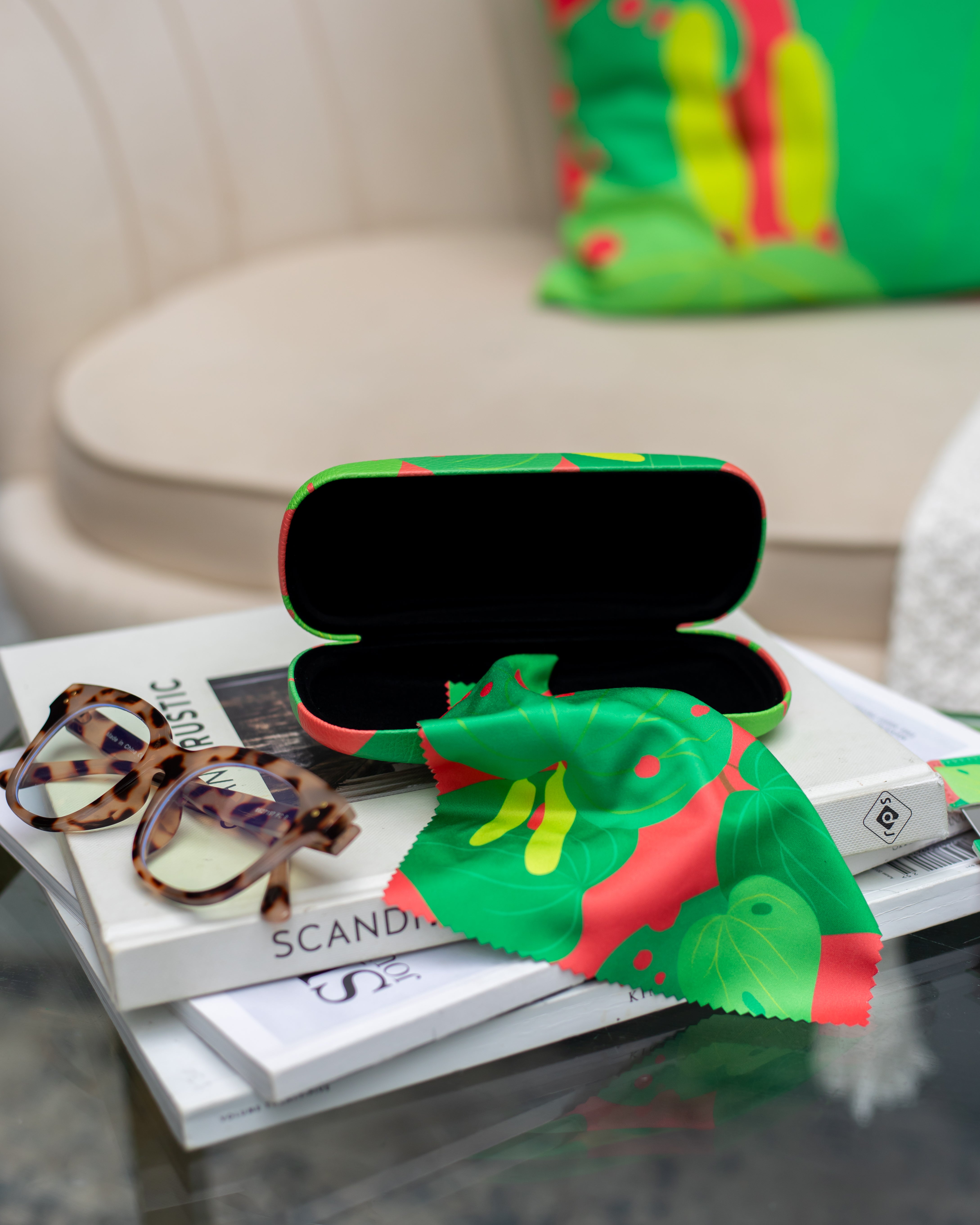 Bright Botanical Kawakawa Glasses Case by 100%NZ