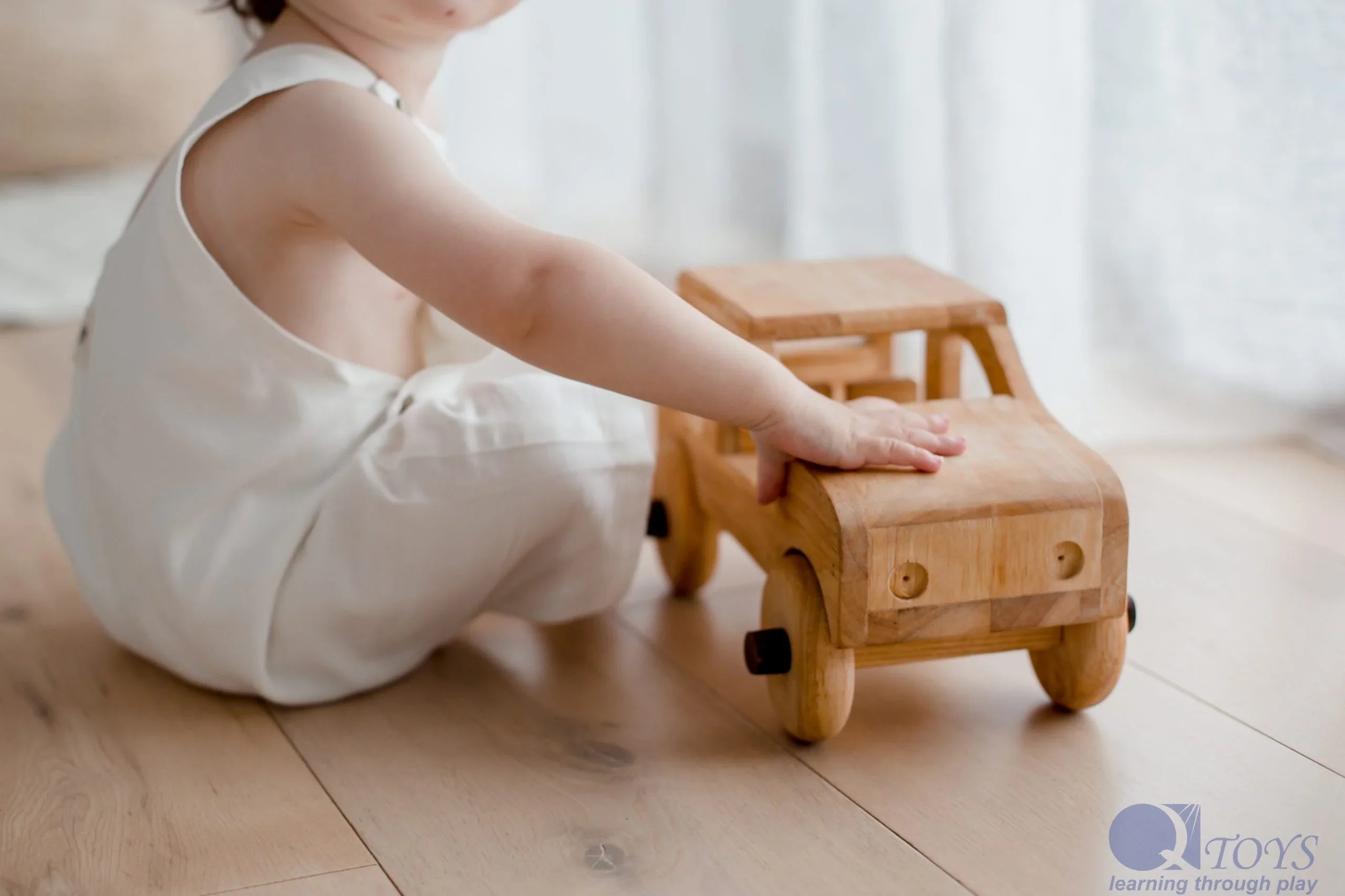 Wooden Natural Car - QToys | Wooden Toy NZ