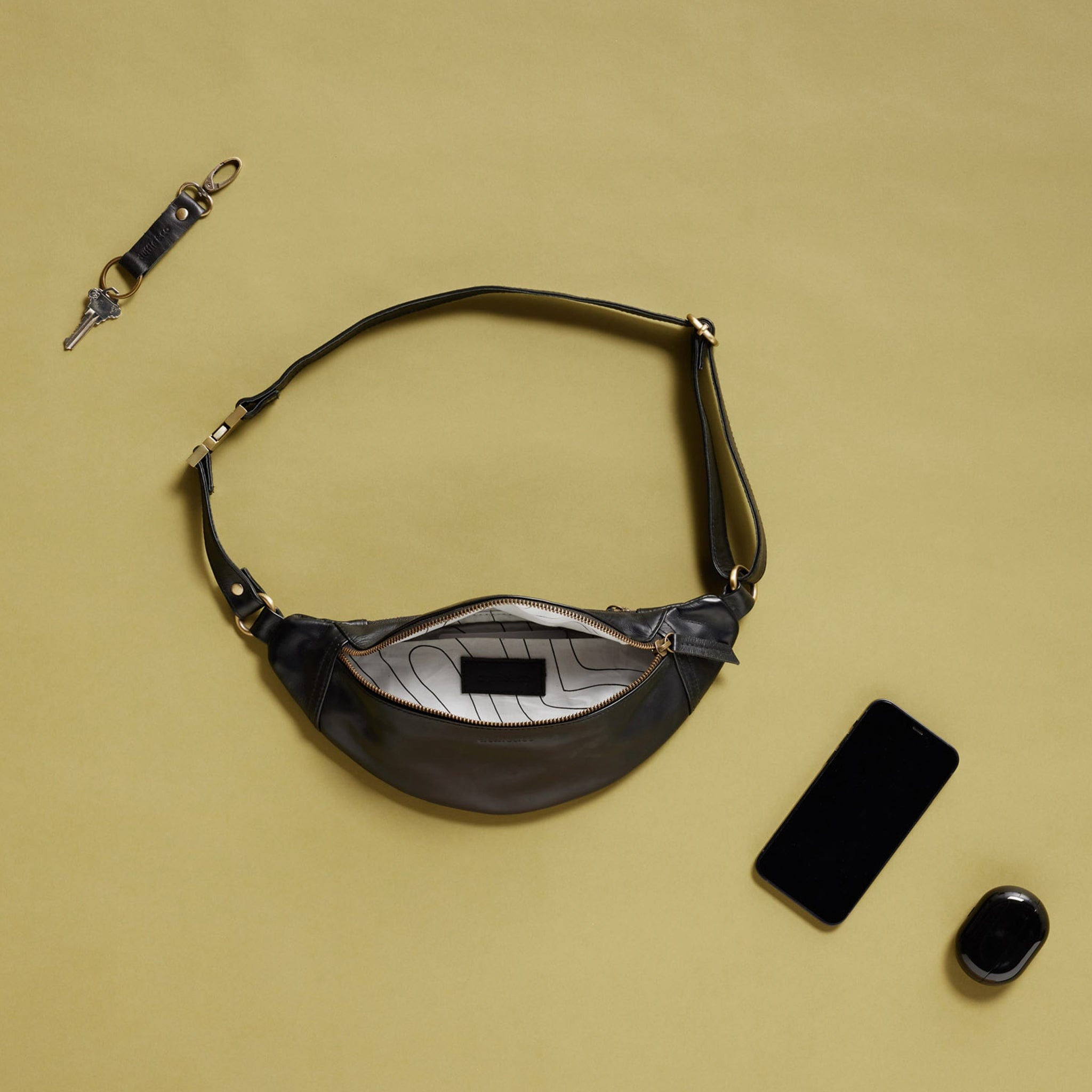 Beeby Bumbag in Black by Duffle&Co