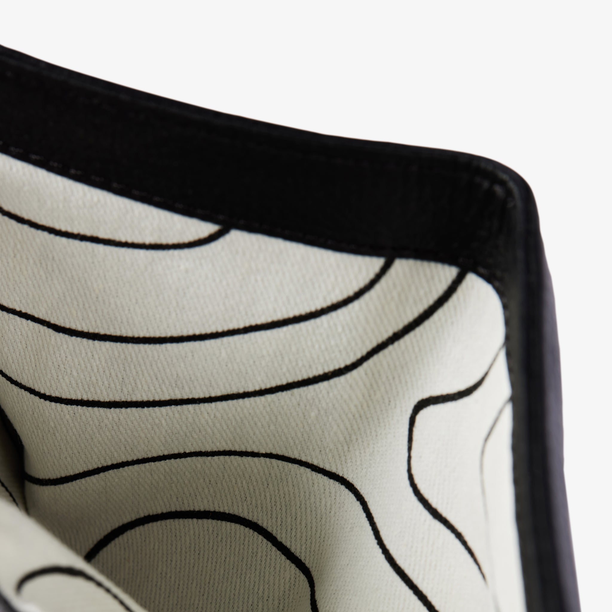 Winona Wallet in Black or Forest by Duffle&Co