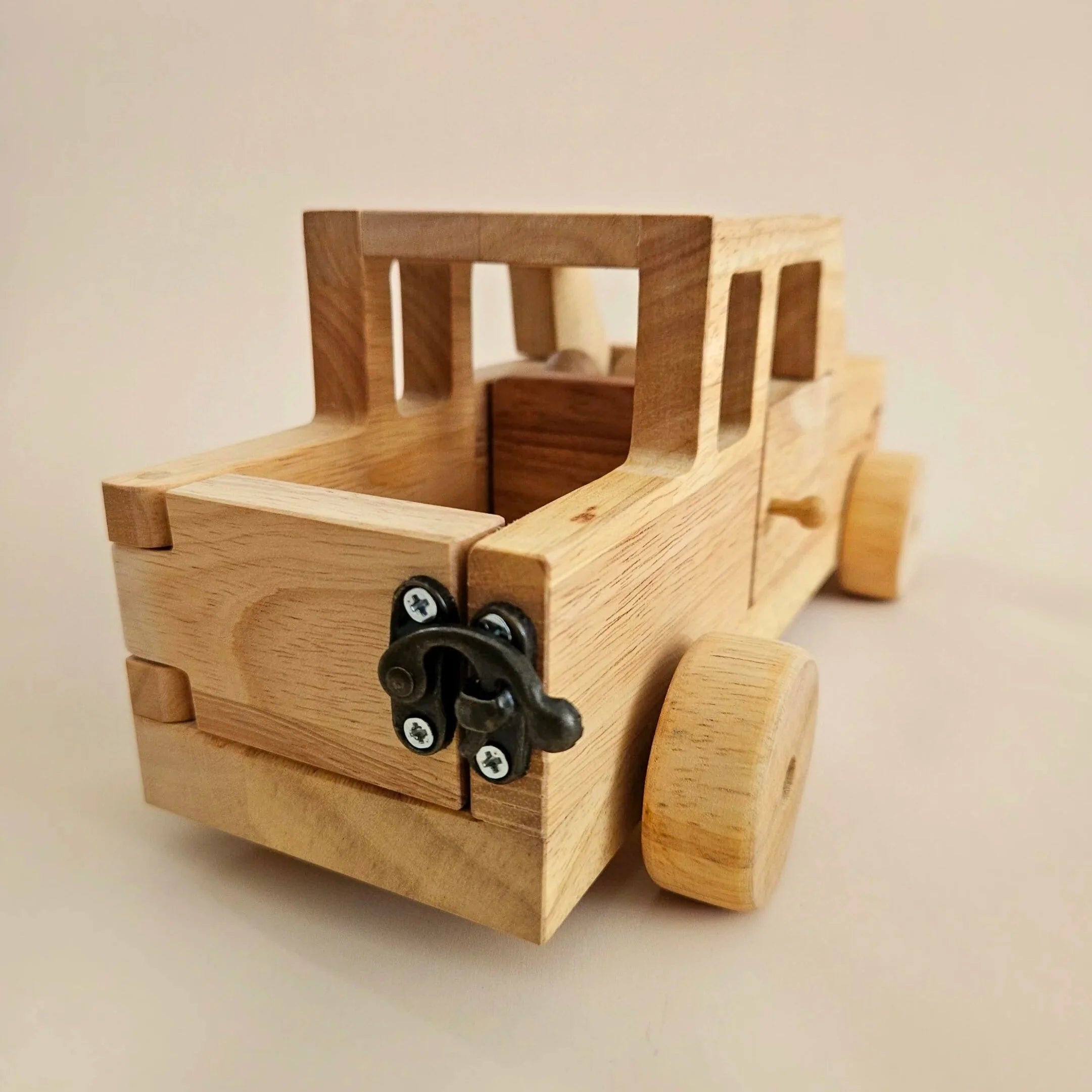 Wooden Safari Jeep - QToys | Wooden Toy NZ